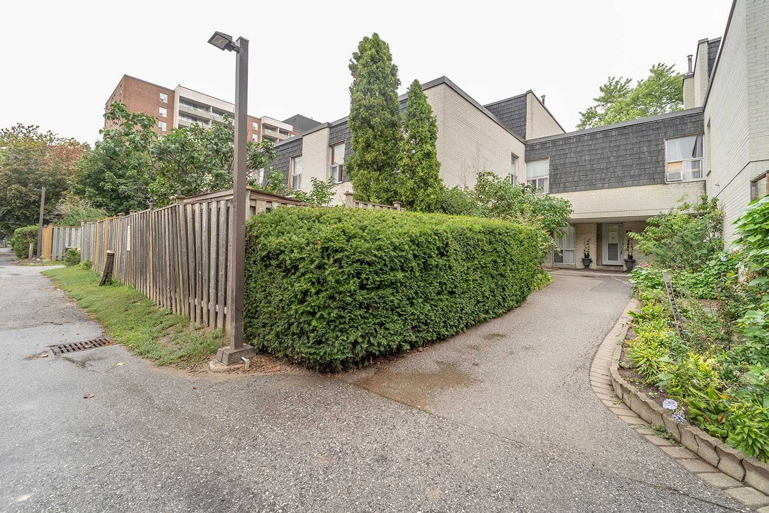 Listing image 0